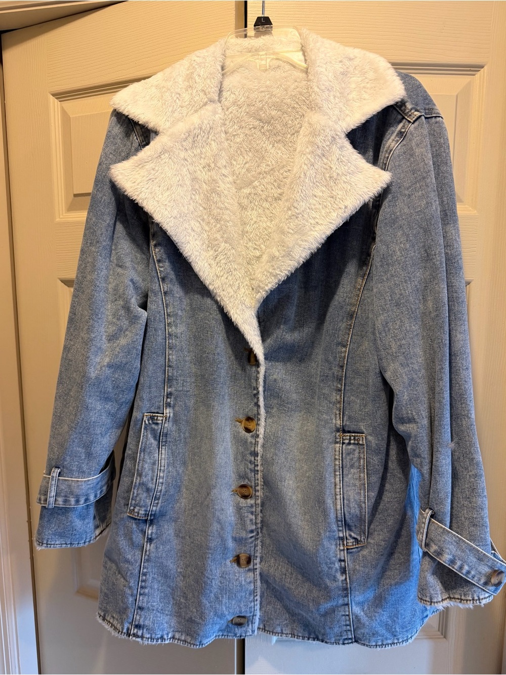 NWOT SHEIN Women's Light Blue Denim Sherpa-Lined Jacket - Size L - Picture 4 of 5